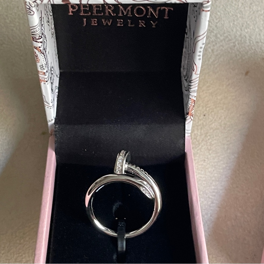 Peermont Rhodium Plated CZ crystal Nail Ring, NWOT. Size 9 - Picture 11 of 16